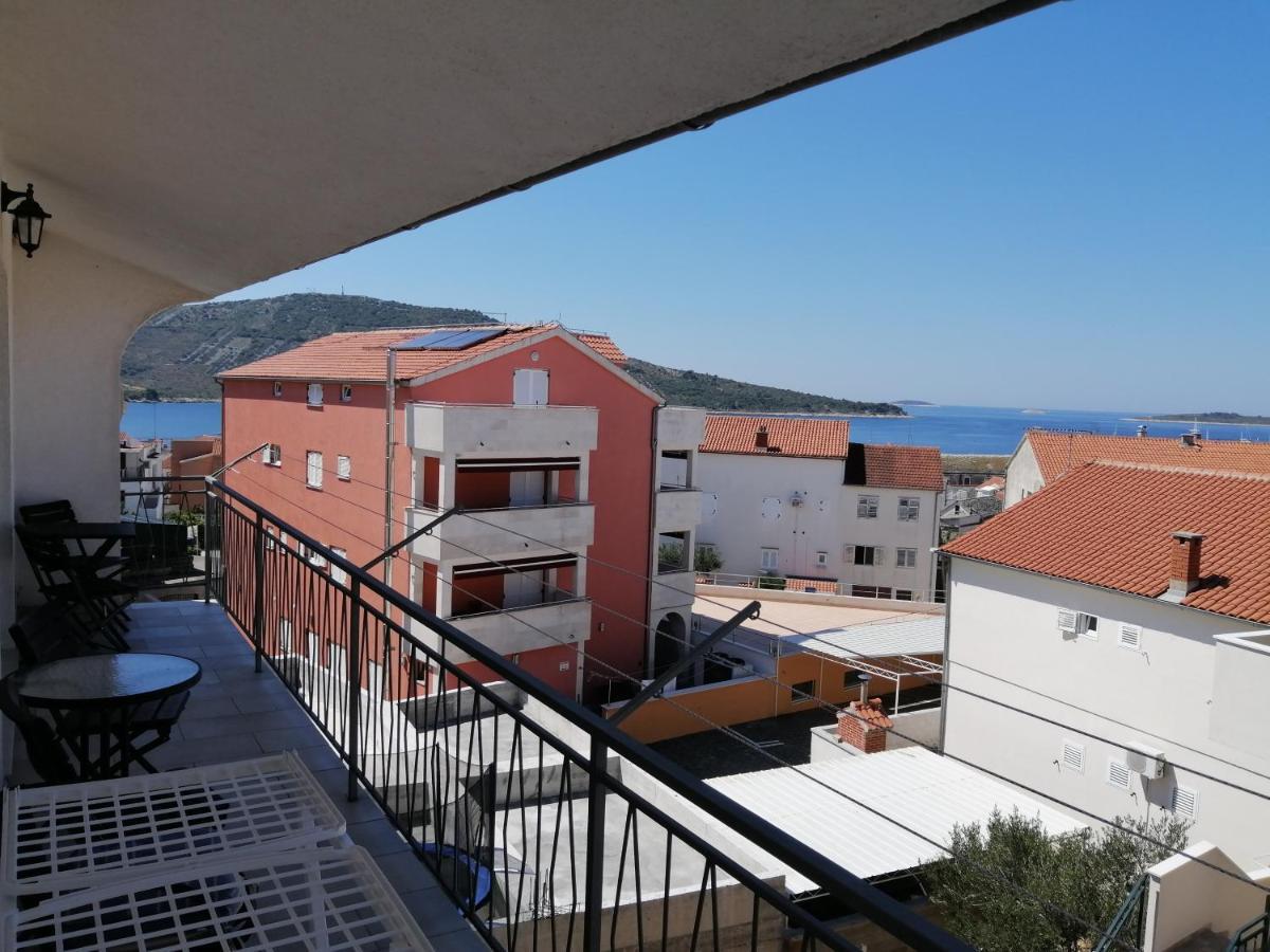 Goga Apartments Primošten Dış mekan fotoğraf