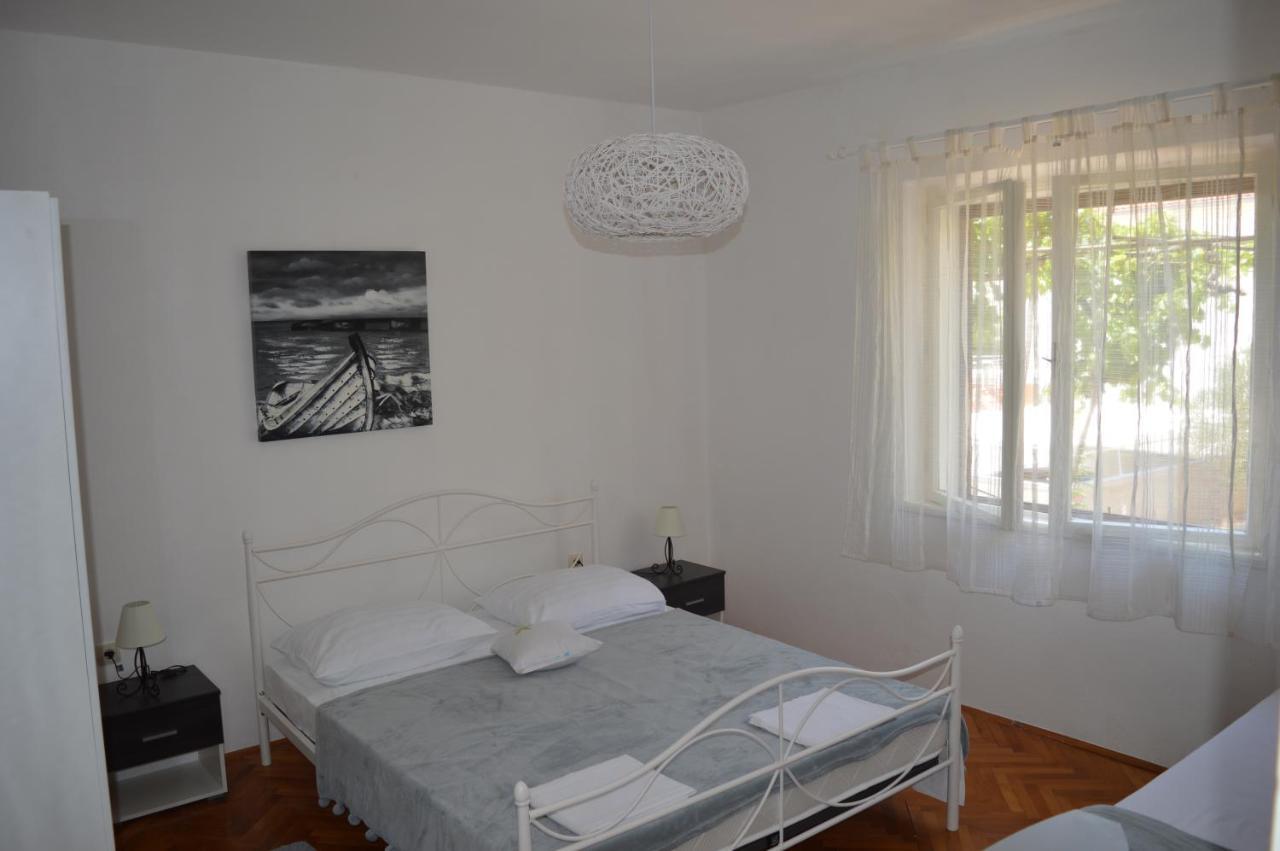 Goga Apartments Primošten Dış mekan fotoğraf